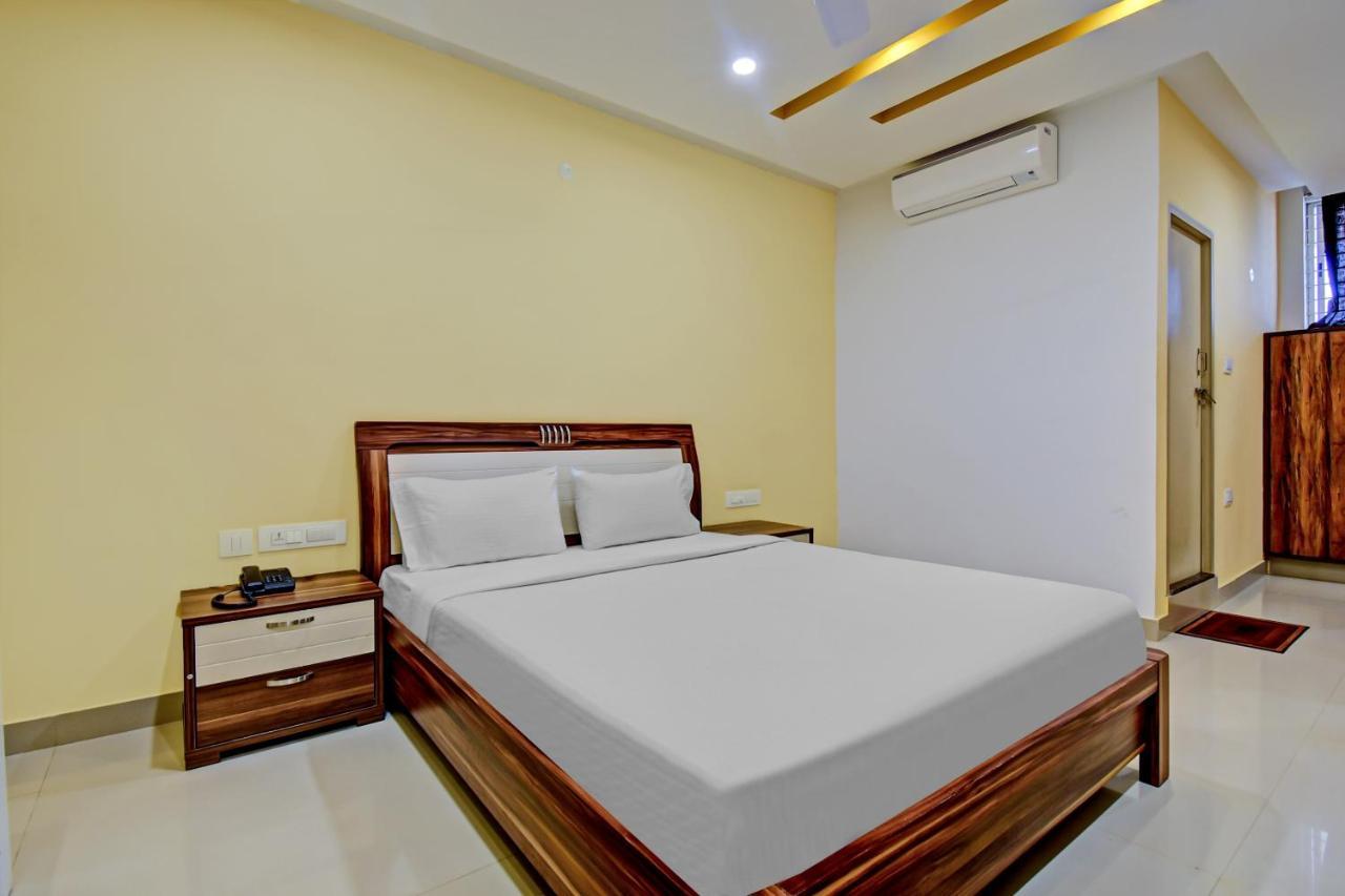 Hotel Rashi Comforts By Coastal Dine Dobbaspet Exterior foto